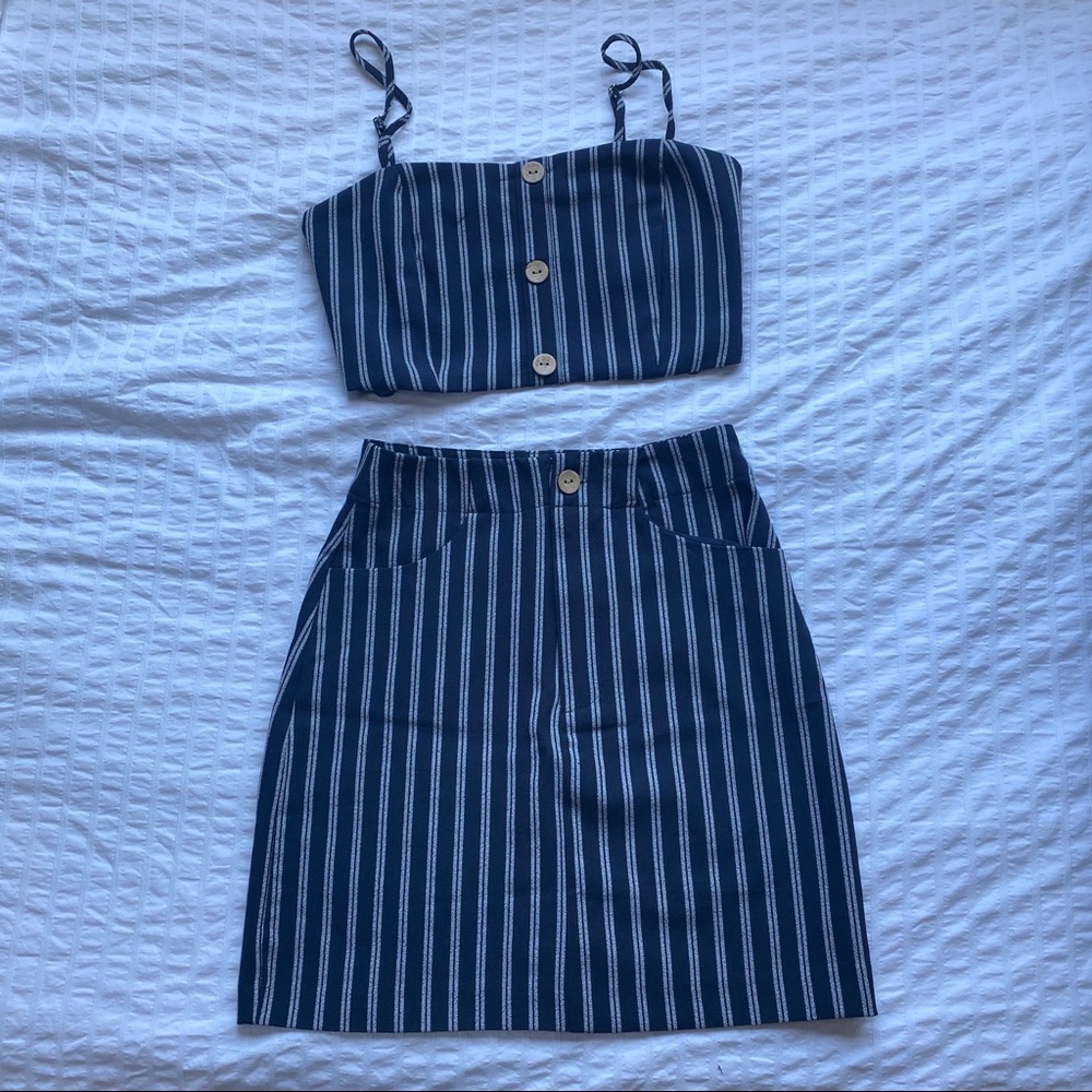 Cute skirt & crop top set